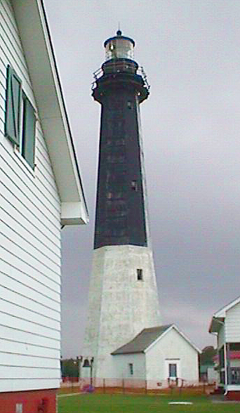 Tybee_lighthouse_restoration_begins_1.JPG (215068 bytes)