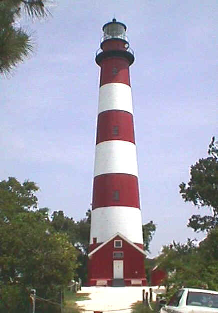 Assateague Lighthouse main shot.JPG (201184 bytes)