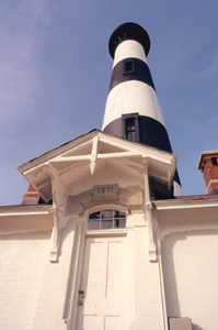 Bodie Island Lighthouse doorway.jpg (52134 bytes)