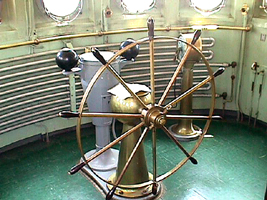 Chesapeake Lightship steering wheel.JPG (81040 bytes)
