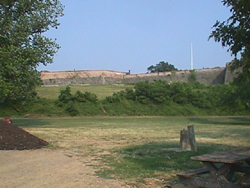 Fort washington the old fort.jpg (53121 bytes)