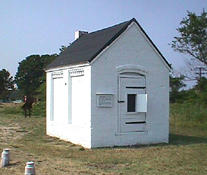 Point lookout smoke house.jpg (43291 bytes)
